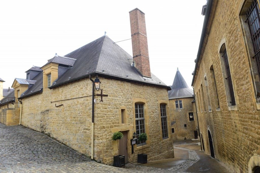 Mémoires - Sedan, le plus grand château fort d'Europe 